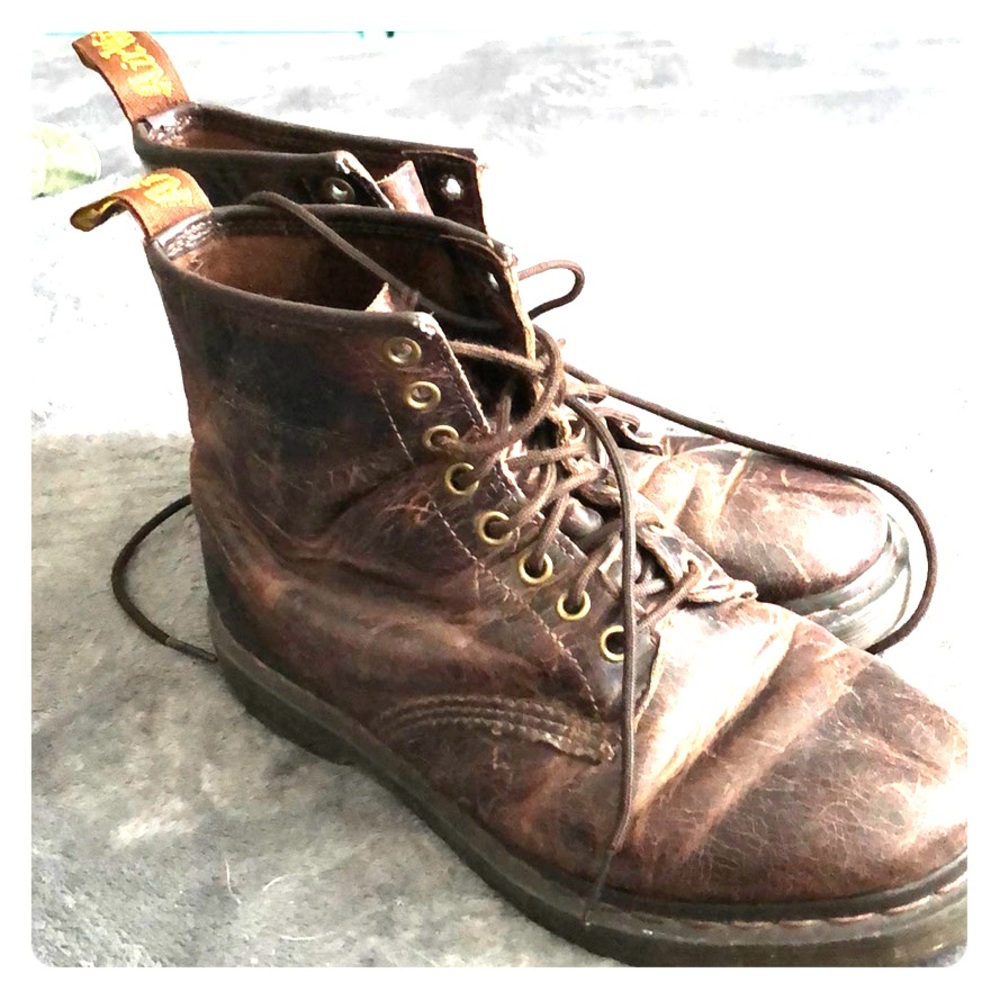 Doc Martens men’s size 7 women’s size 9